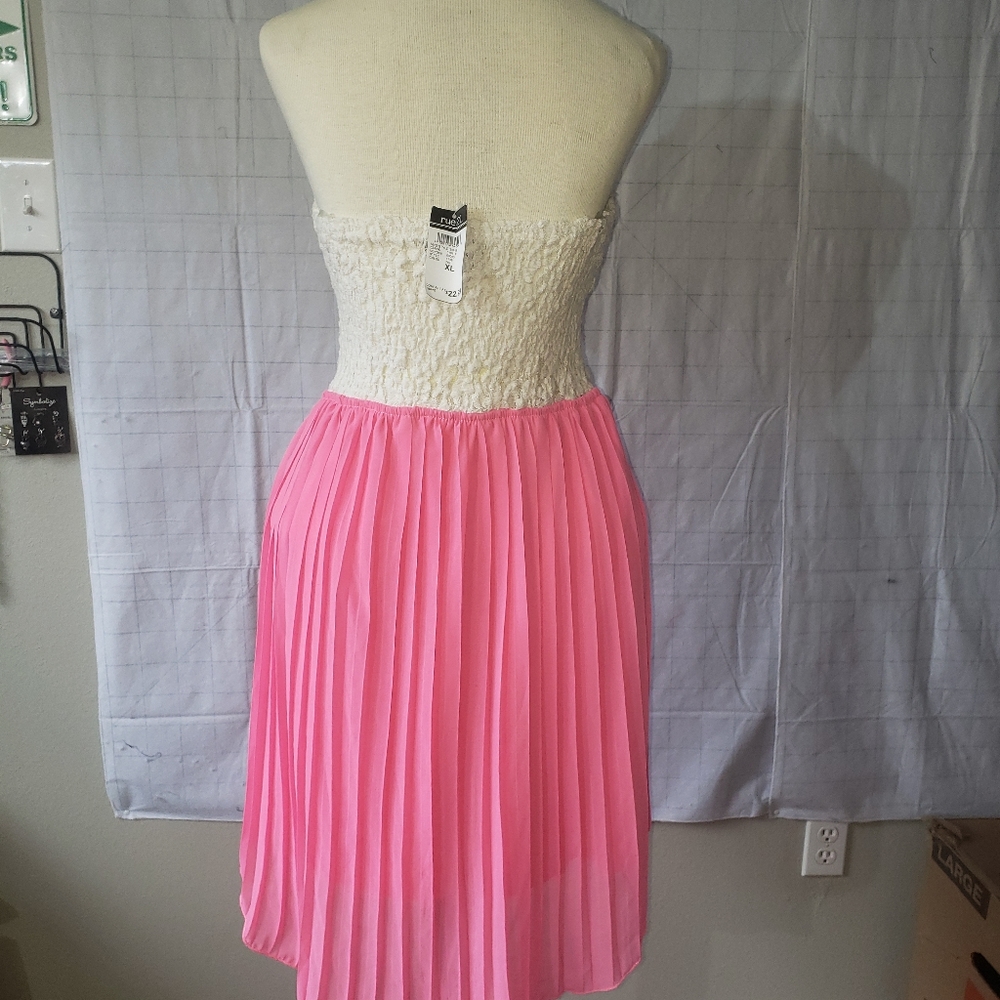 Strapless dress